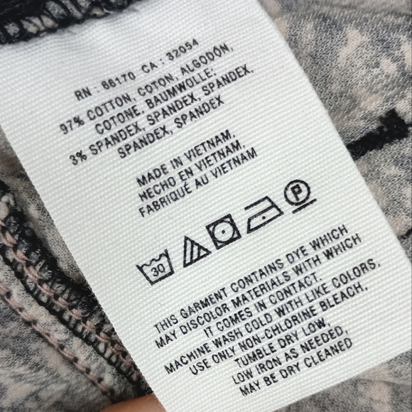 AnthropologiePilcro and the Letterpress  Serif fit Corduroy pants - Picture 8 of 8